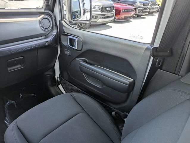 Used 2021 Jeep Wrangler Unlimited Sport AWD/4WD image 17