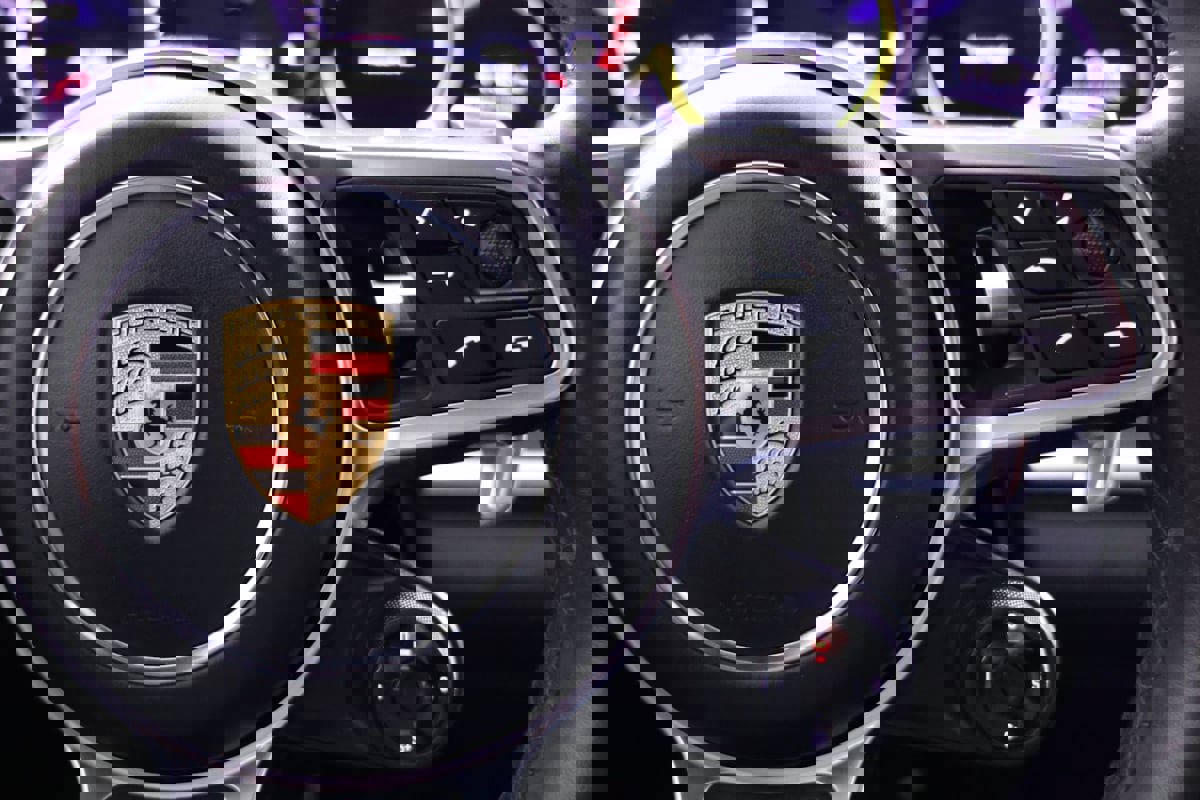 Used 2020 Porsche Panamera GTS image 28