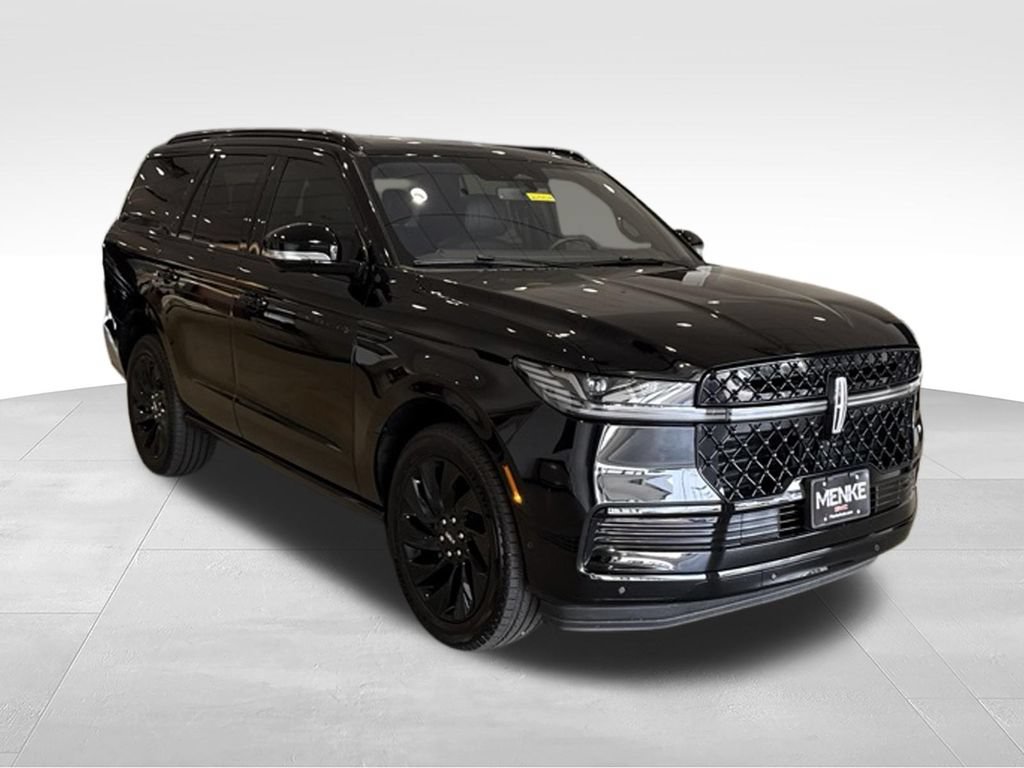 Used 2025 Lincoln Navigator Reserve w/ Jet Appearance Package