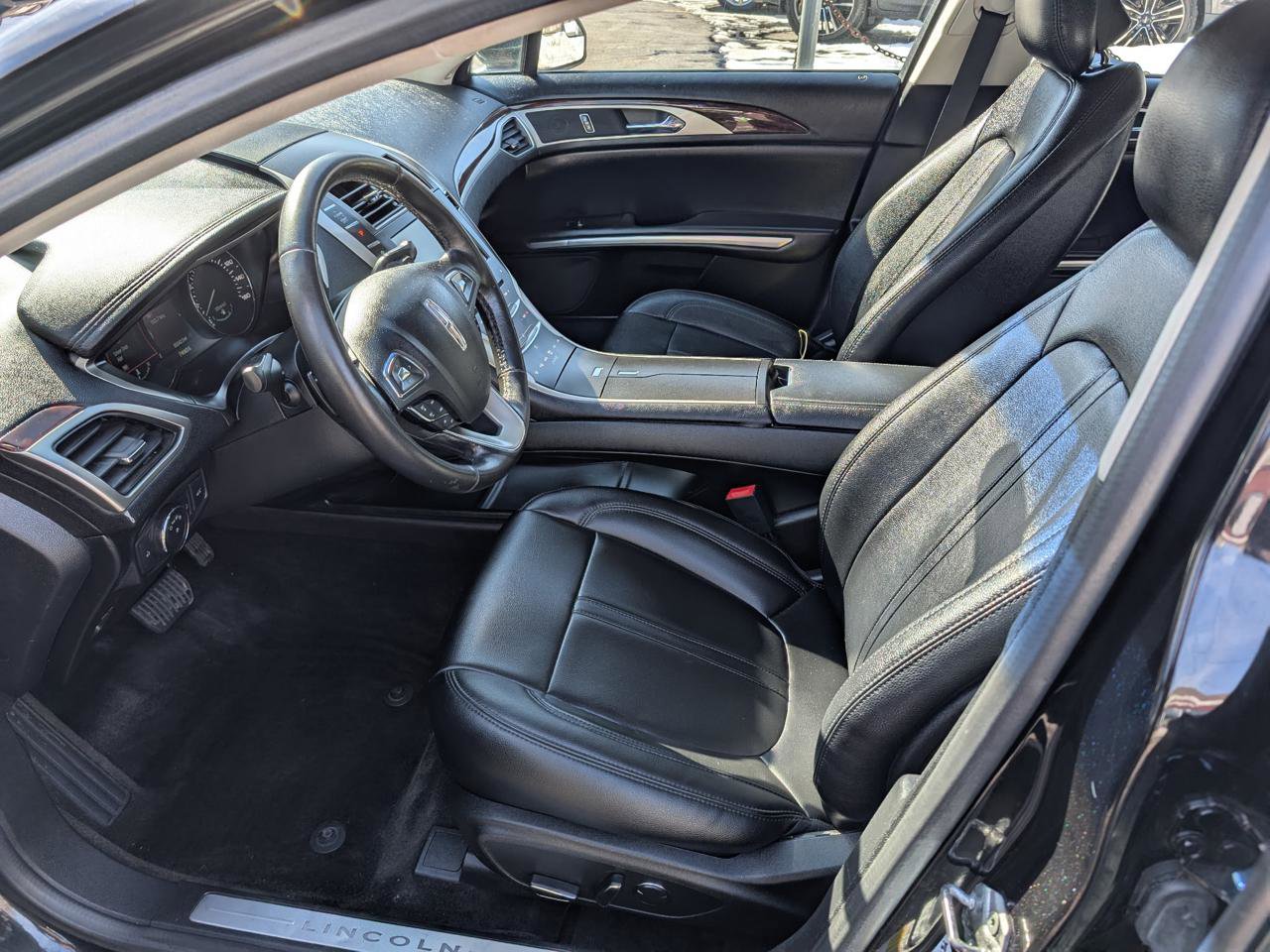 Used 2015 Lincoln MKZ AWD image 13