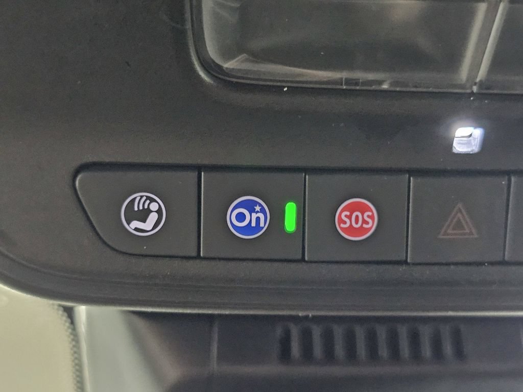 Used 2025 Chevrolet Equinox LT FWD image 19