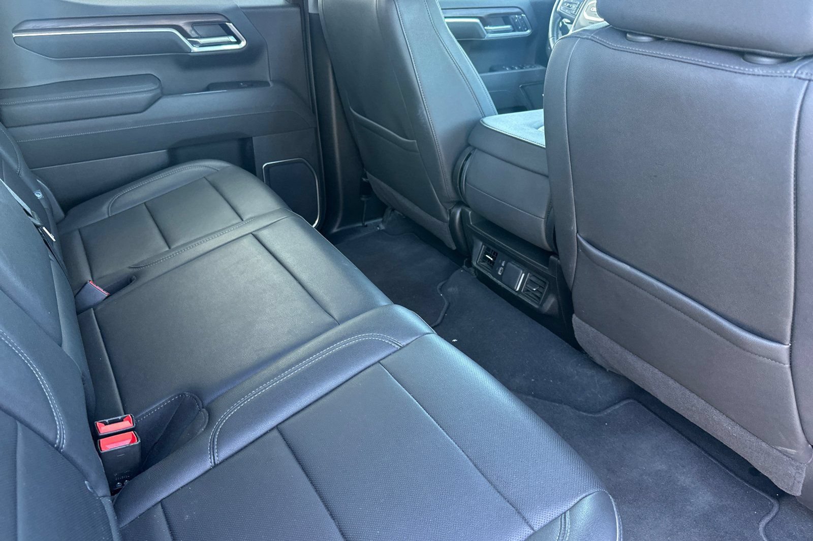 Used 2025 GMC Sierra 1500 SLT RWD image 17