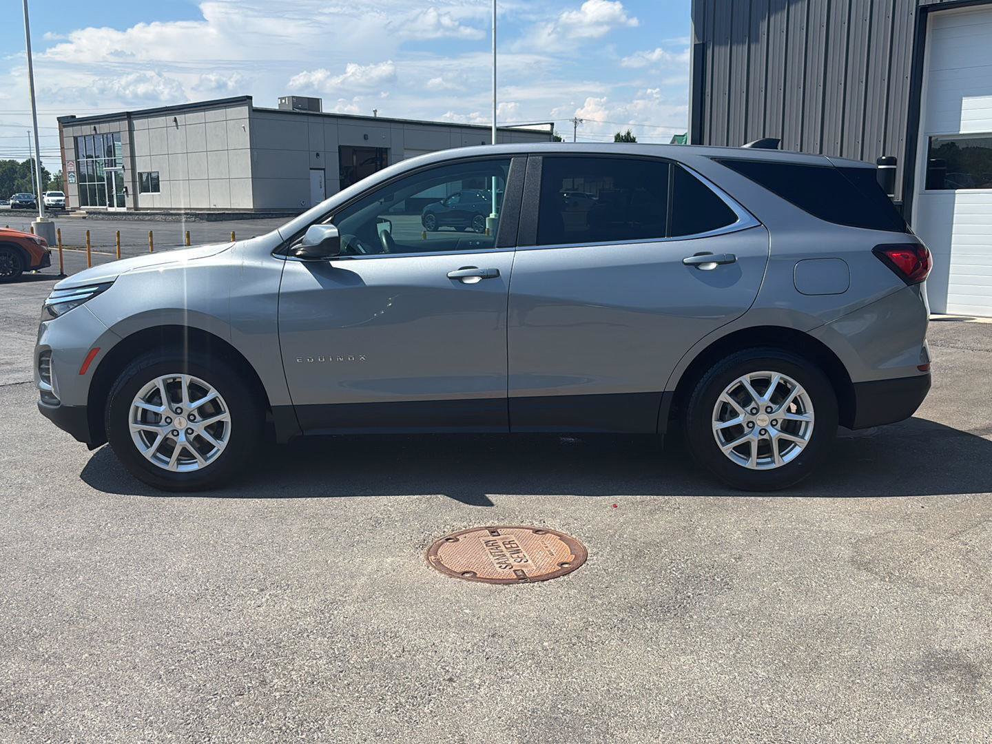 Used 2024 Chevrolet Equinox LT AWD/4WD image 8