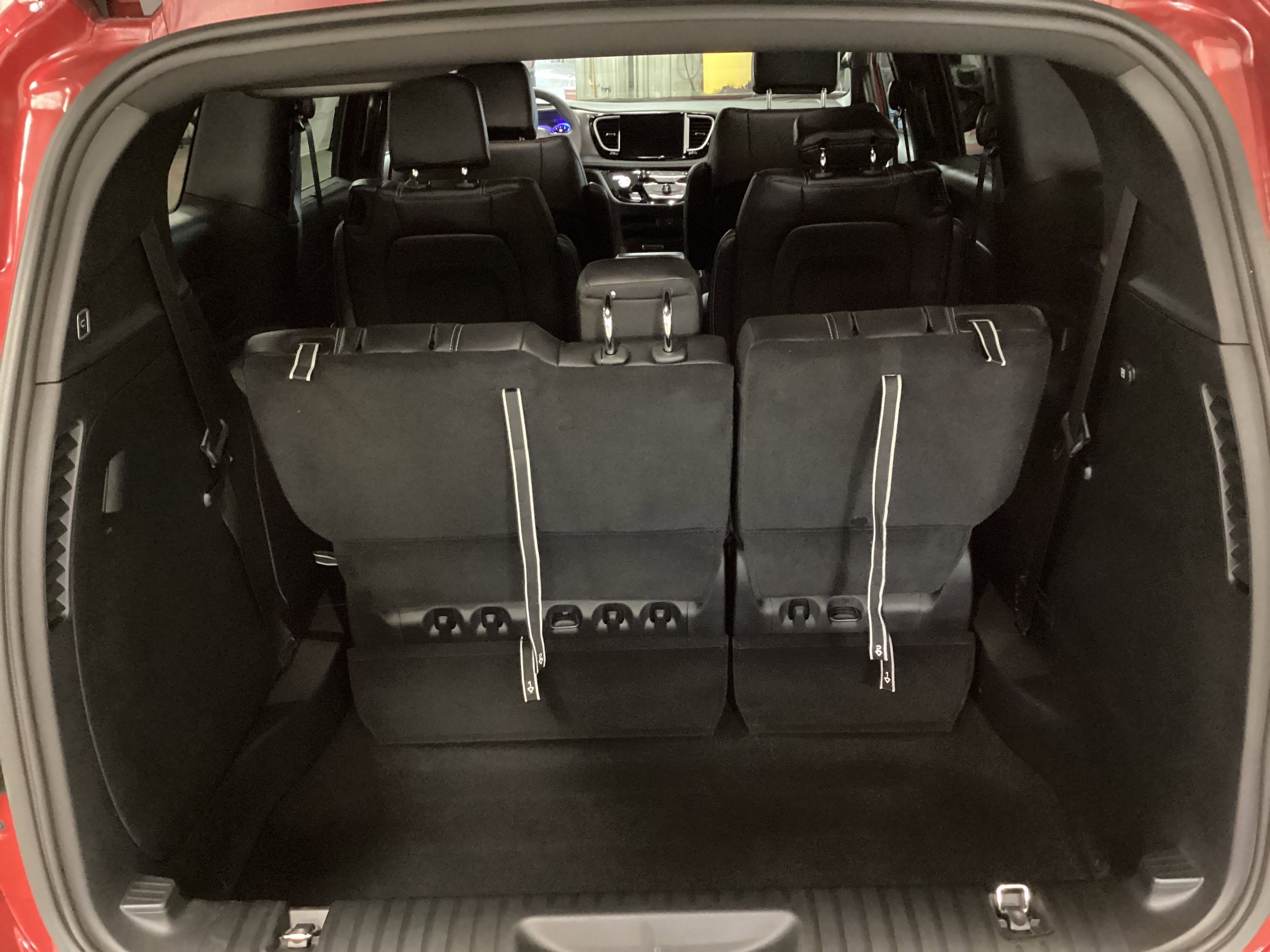 New 2026 Chrysler Pacifica Select FWD image 5