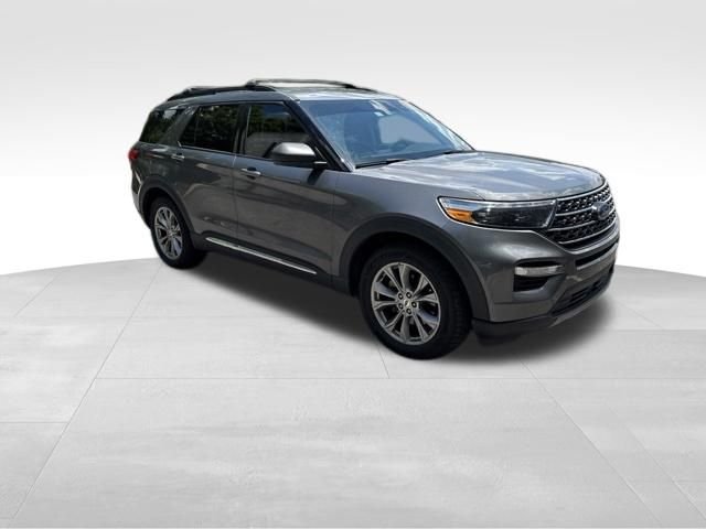 Used 2021 Ford Explorer XLT w/ Equipment Group 202A RWD image 3