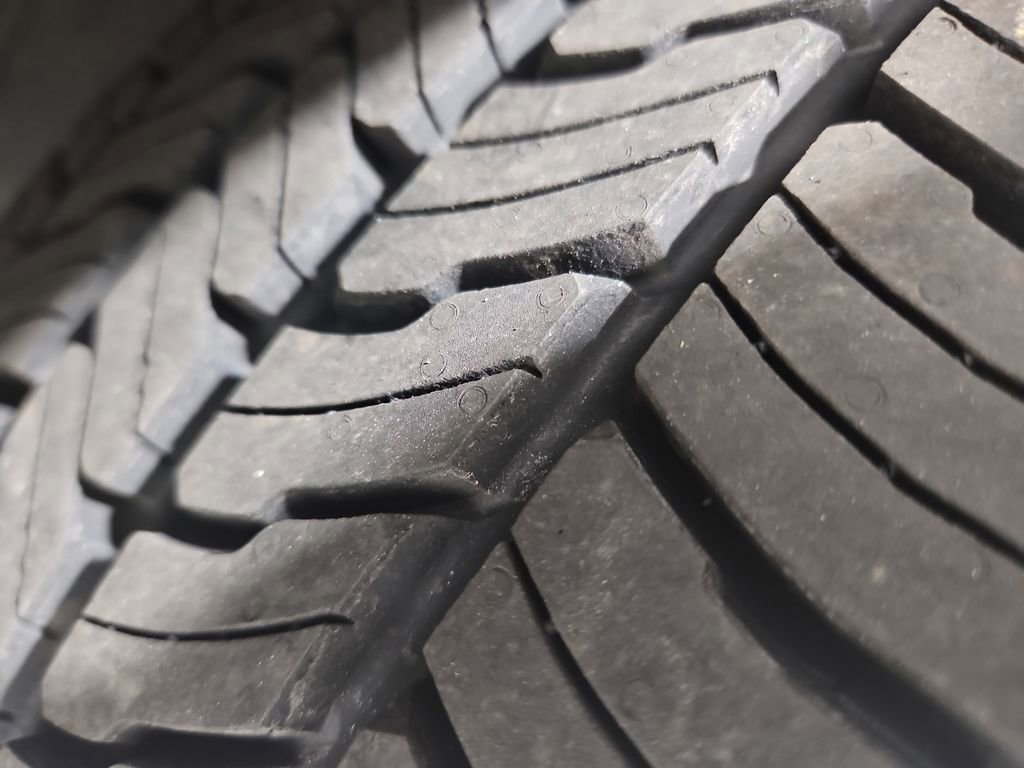 Used 2019 Ford Explorer Limited w/ Class III Trailer Tow Package image 29