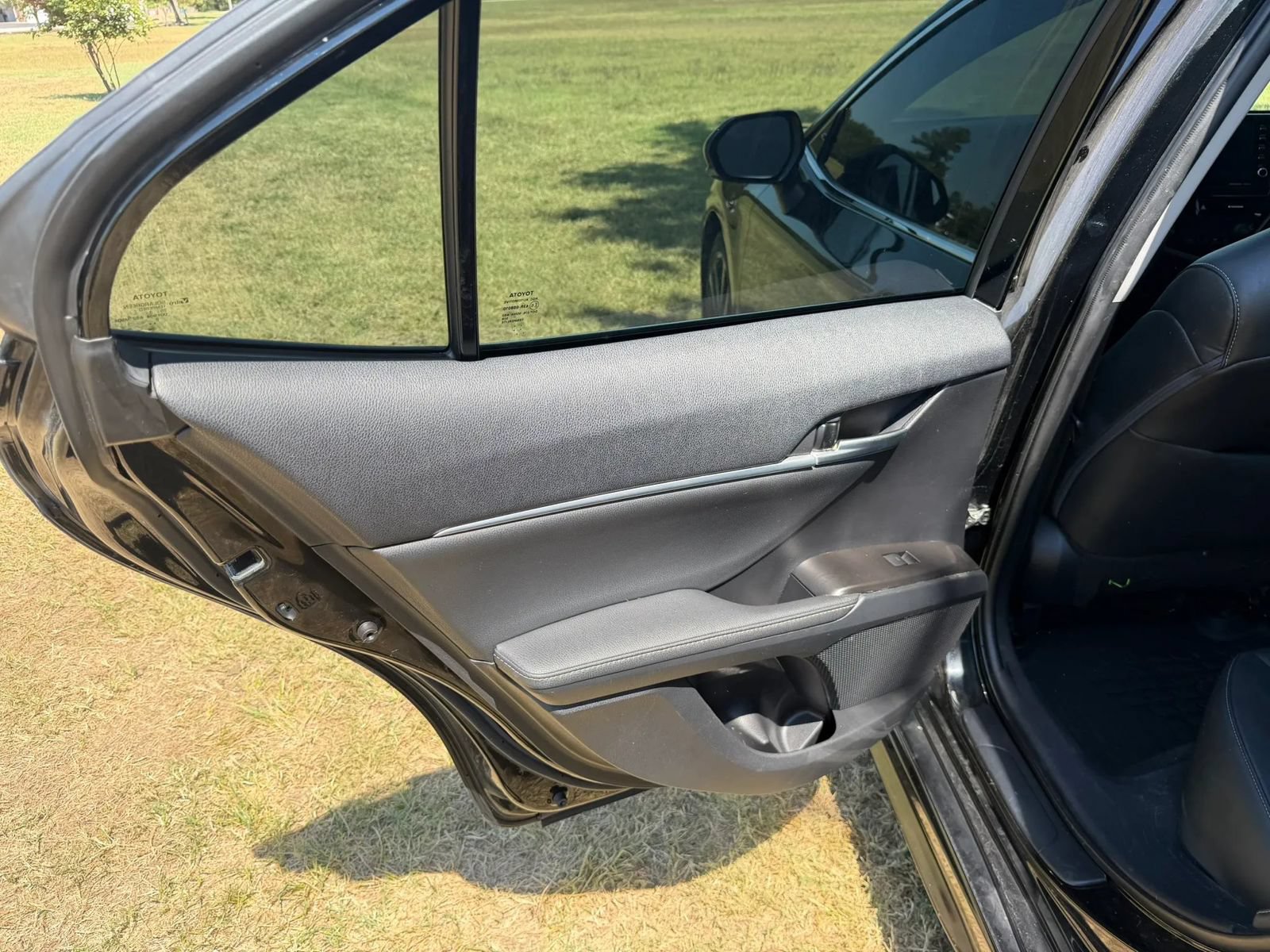 Used 2023 Toyota Camry XSE FWD image 16