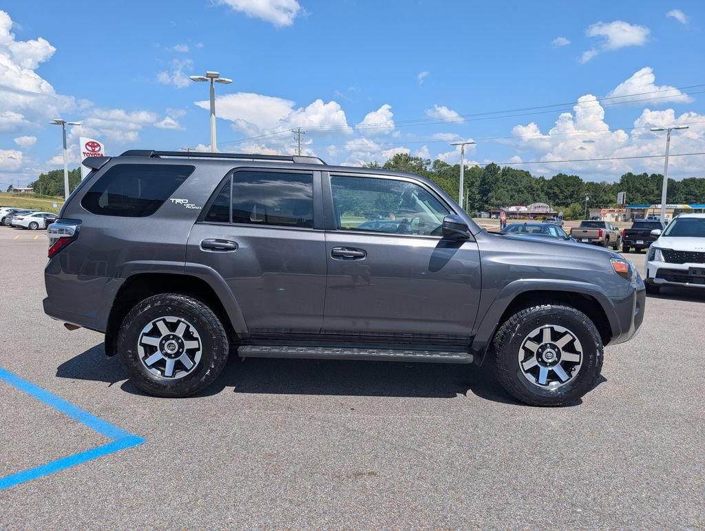 Used 2020 Toyota 4Runner TRD Off-Road AWD/4WD image 6