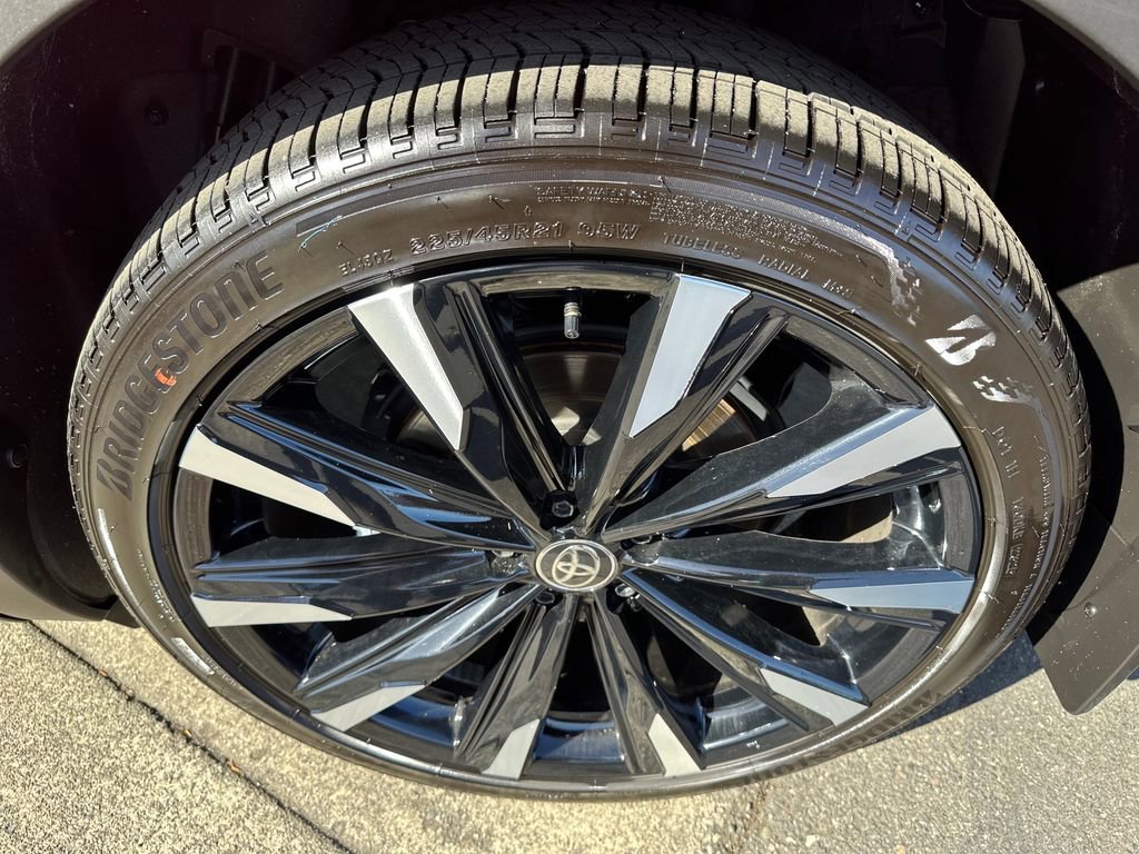 Certified 2026 Toyota Crown Platinum AWD/4WD image 27