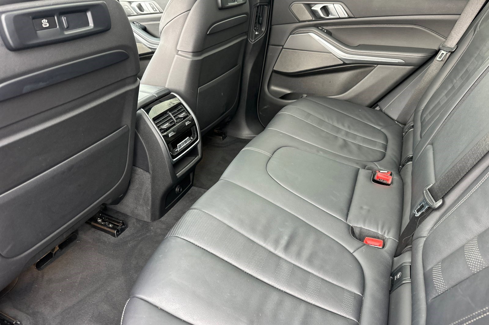 Used 2019 BMW X5 xDrive40i w/ M Sport Package image 27