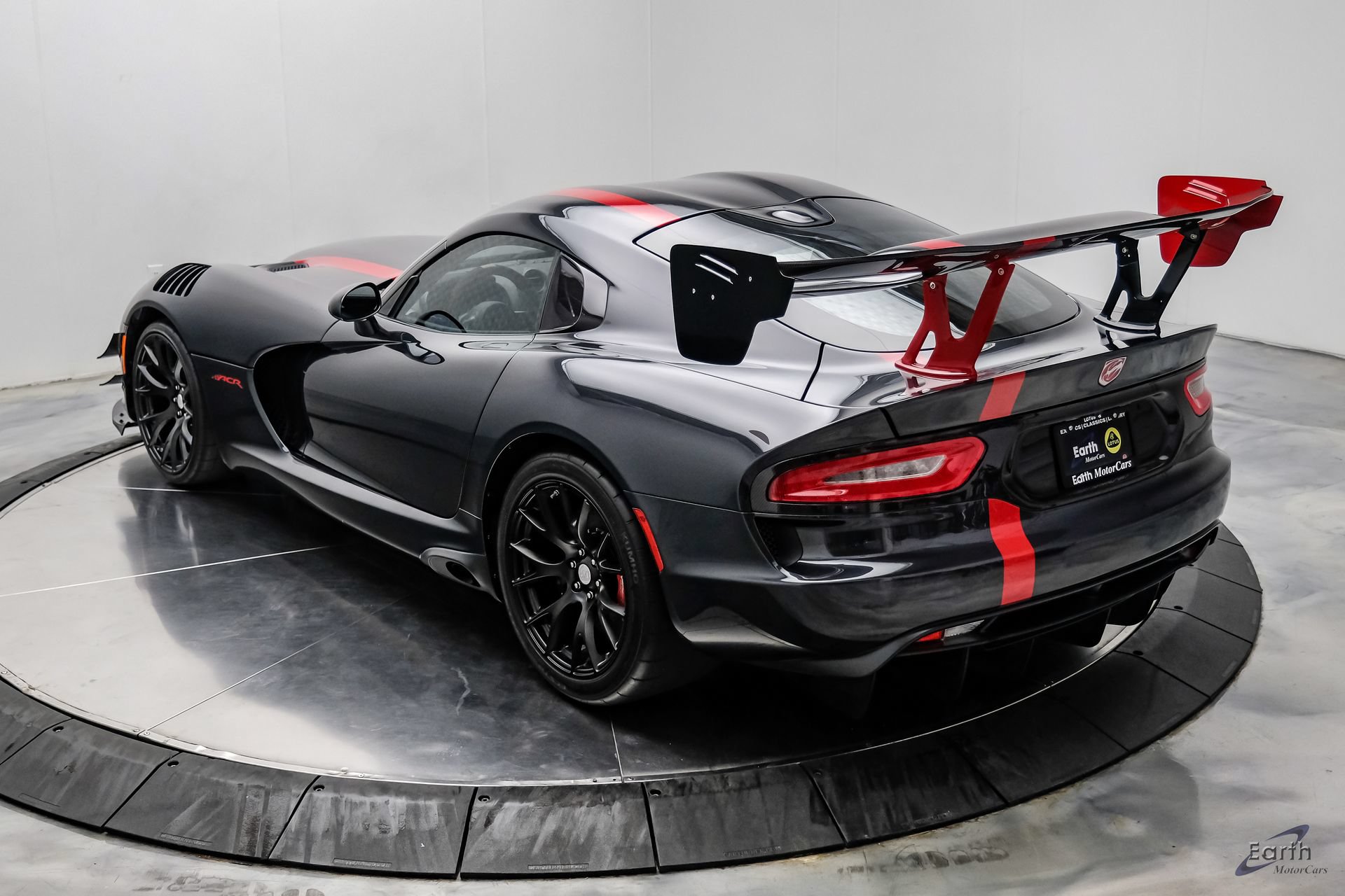 Used 2017 Dodge Viper ACR w/ Extreme Aero Package RWD image 14