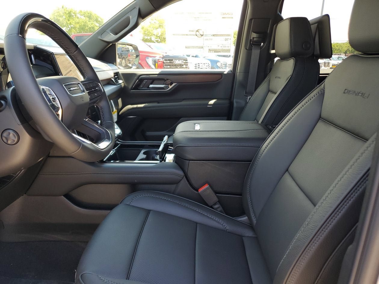 New 2026 GMC Yukon XL Denali w/ Denali Reserve Package AWD/4WD image 19