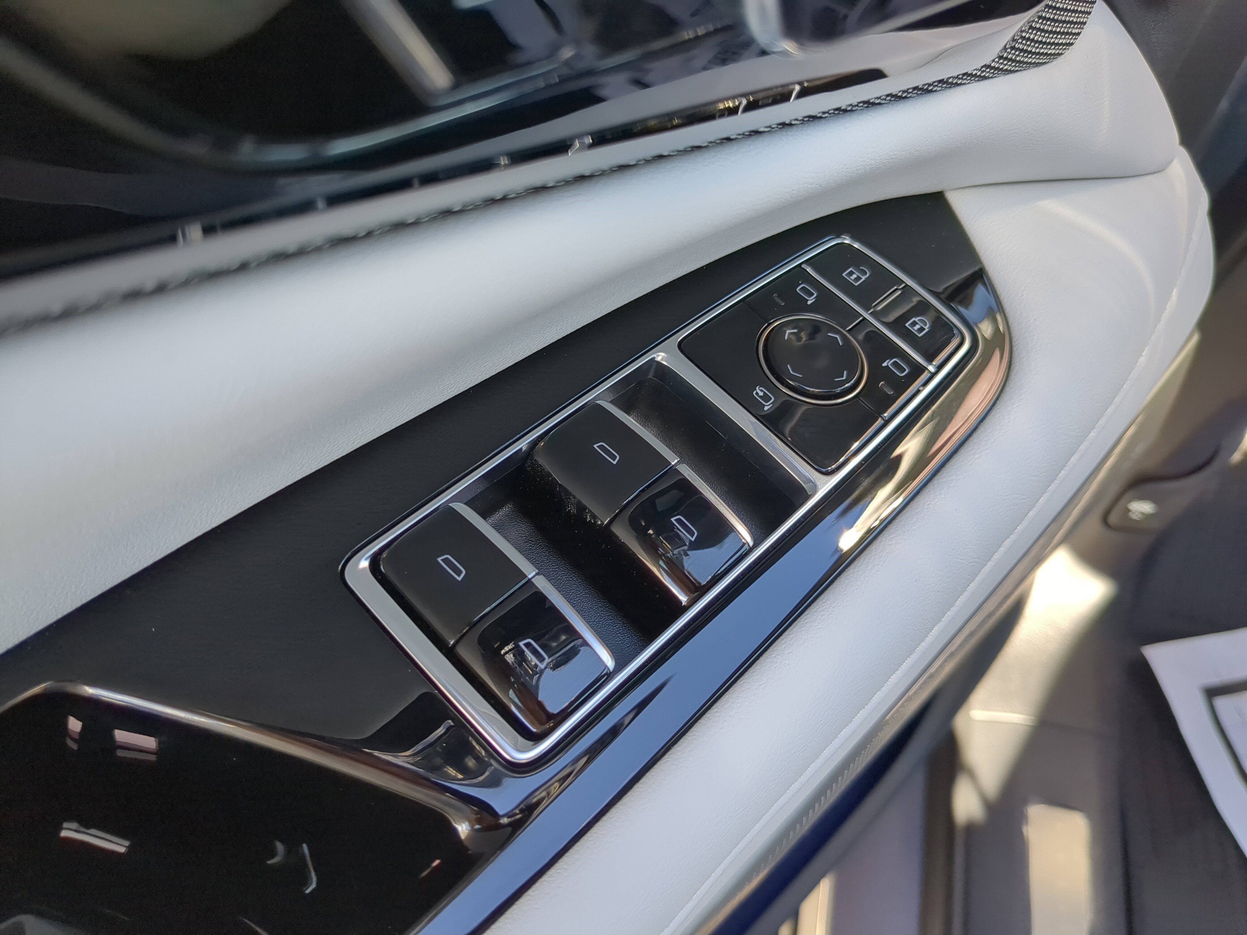 New 2026 Cadillac Optiq Luxury 1 w/ LPO, Floor Liner Package RWD image 16