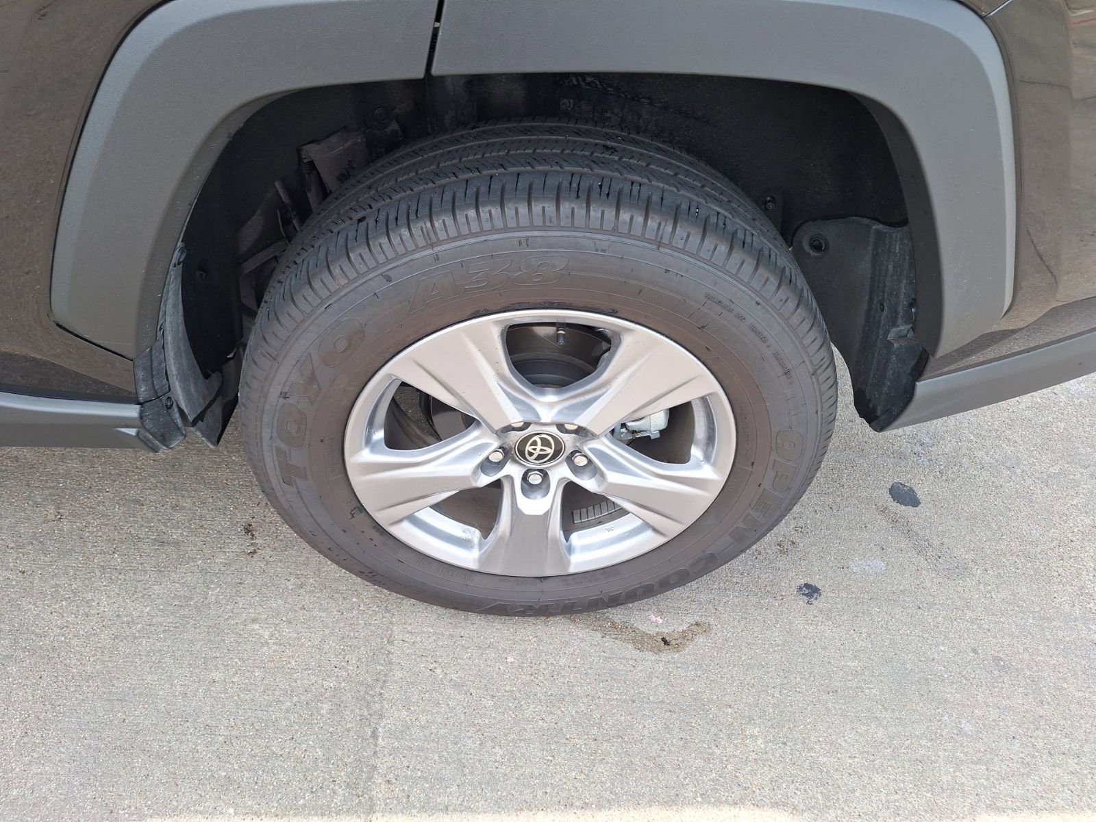 Used 2025 Toyota RAV4 XLE w/ Convenience Package image 11