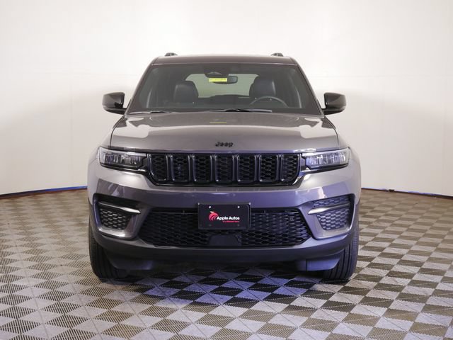 Certified 2024 Jeep Grand Cherokee Altitude AWD/4WD image 2
