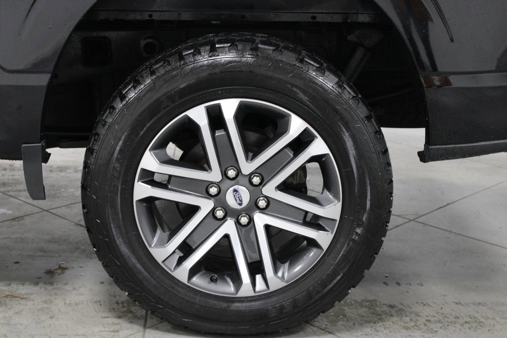 Used 2022 Ford F150 XLT w/ Trailer Tow Package image 18