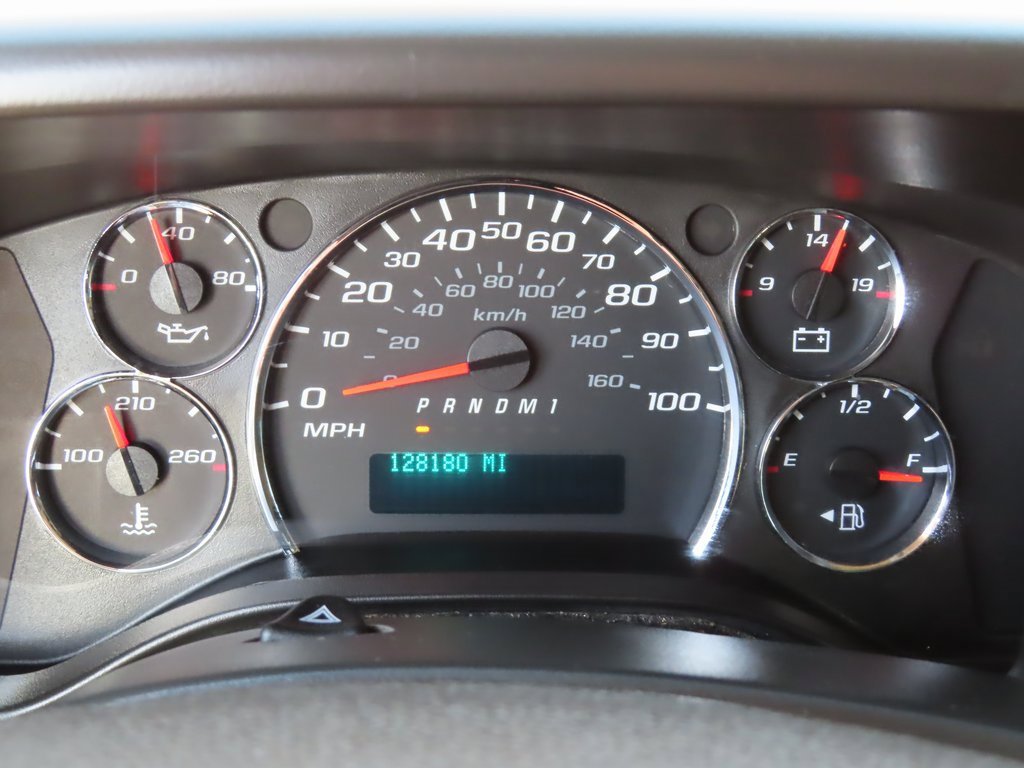 Used 2018 Chevrolet Express 3500 Extended w/ Driver Convenience Package image 7