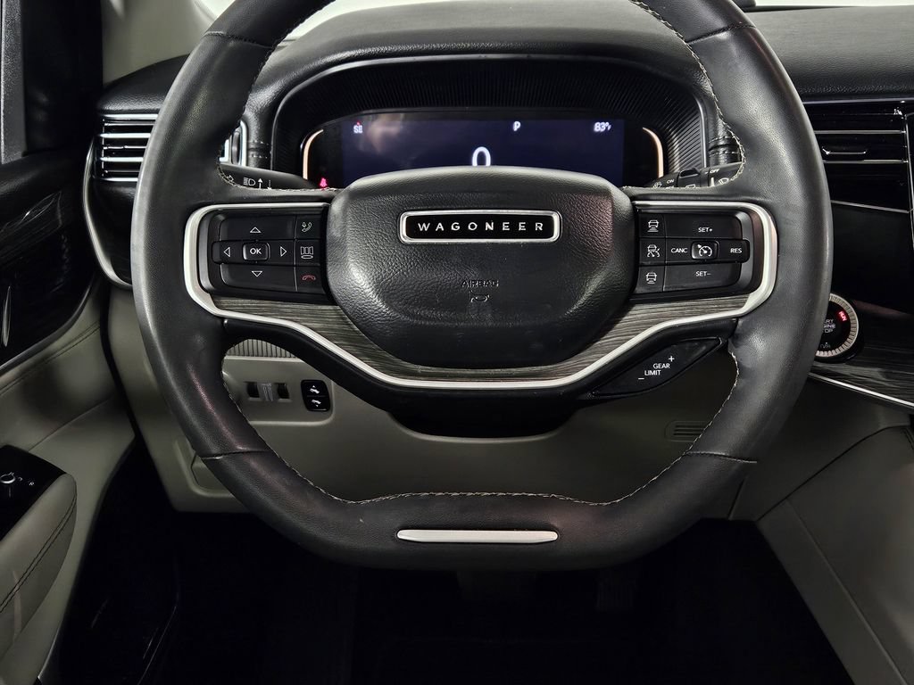 Used 2022 Jeep Wagoneer Series II RWD image 5
