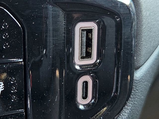 Certified 2024 Chevrolet Silverado 1500 High Country w/ Technology Package AWD/4WD image 22