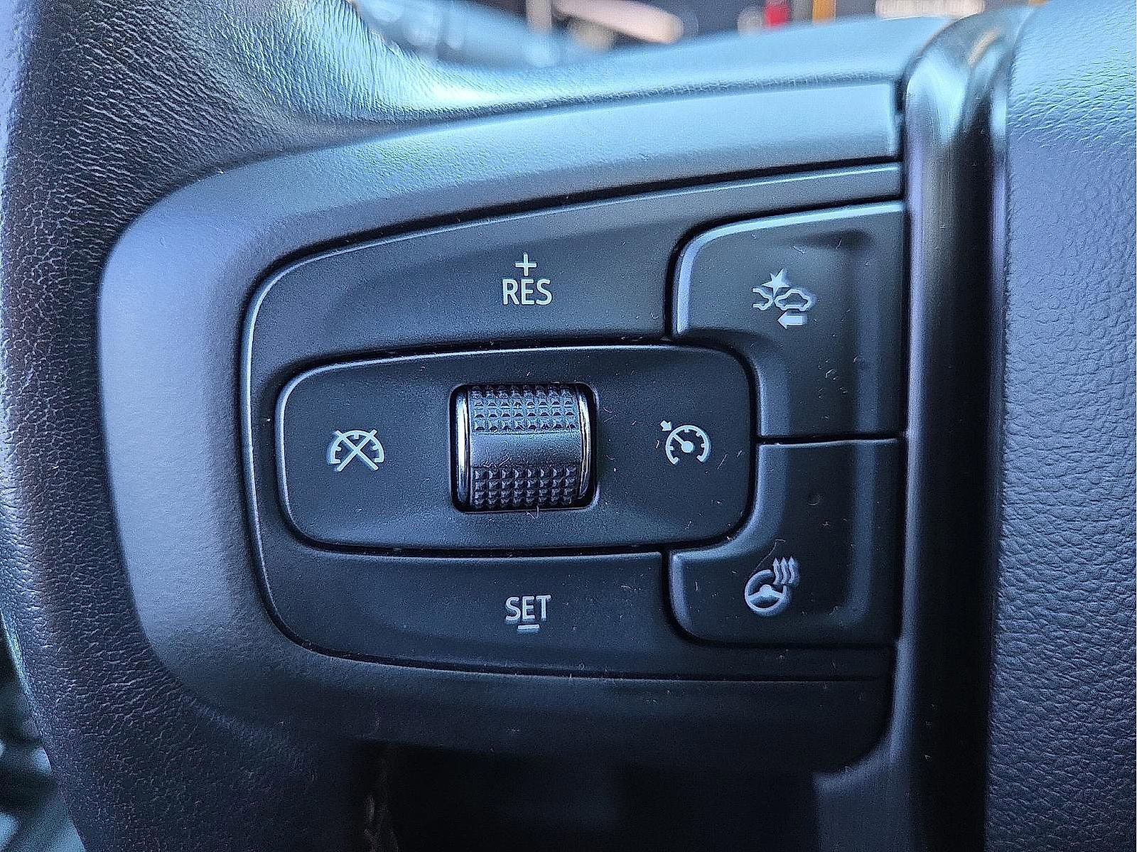 Used 2021 GMC Yukon AT4 w/ AT4 Premium Plus Package image 18
