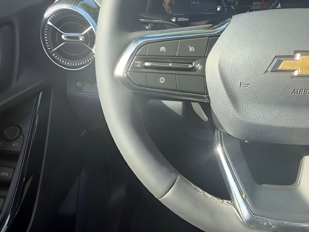 New 2027 Chevrolet Equinox LT FWD image 15