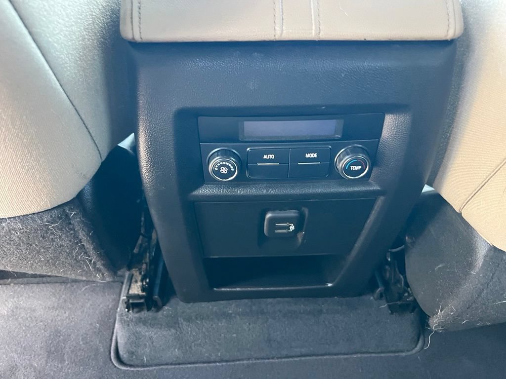 Used 2022 Chevrolet Traverse LS AWD/4WD image 21