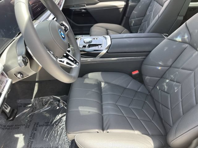 Used 2025 BMW i7 xDrive60 AWD/4WD image 19