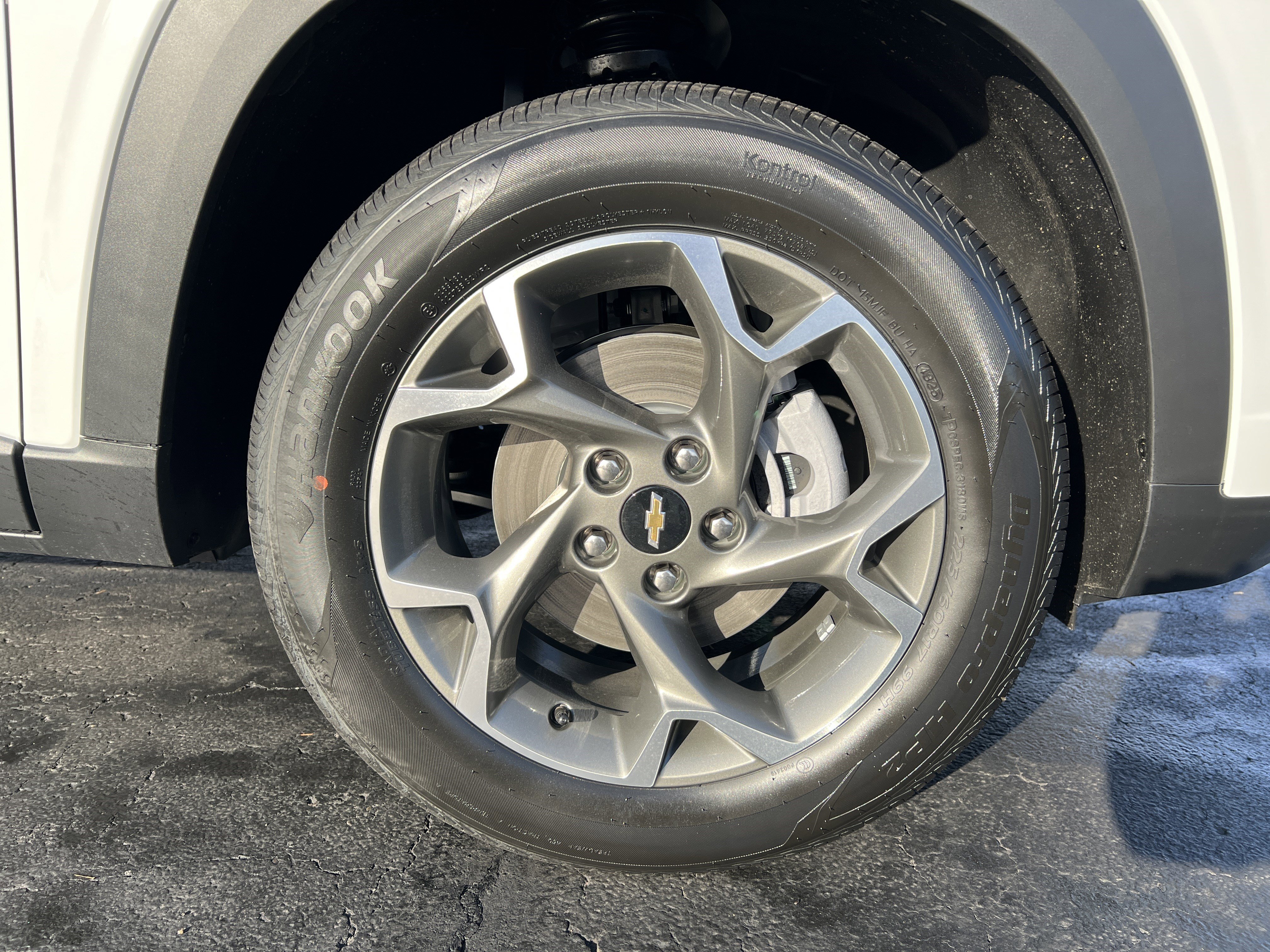 New 2026 Chevrolet Trax LT w/ Driver Confidence Package image 10