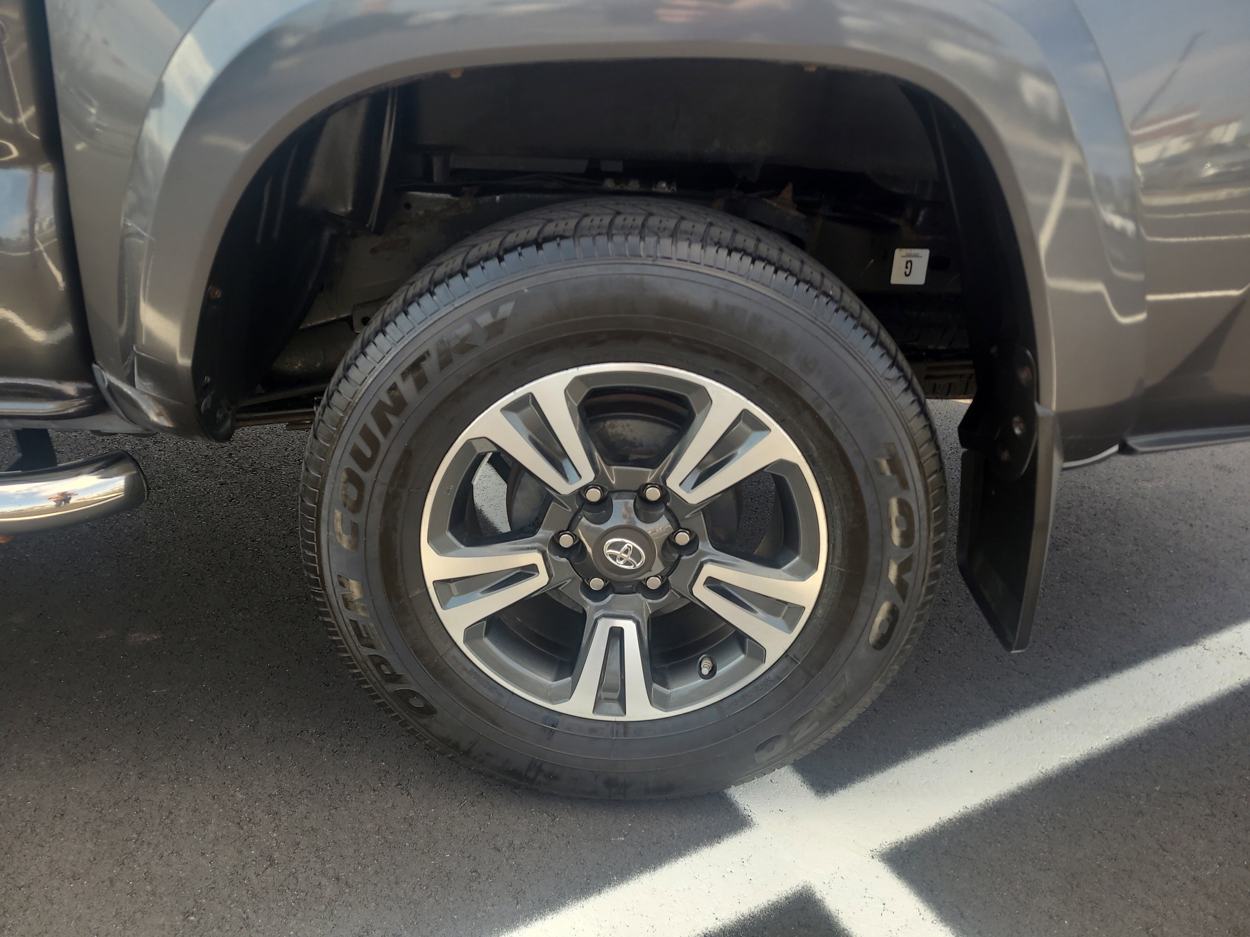 Certified 2017 Toyota Tacoma TRD Sport w/ Tow Package (A/T) image 10