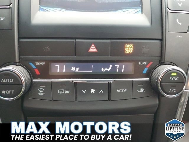 Used 2017 Toyota Camry LE image 19