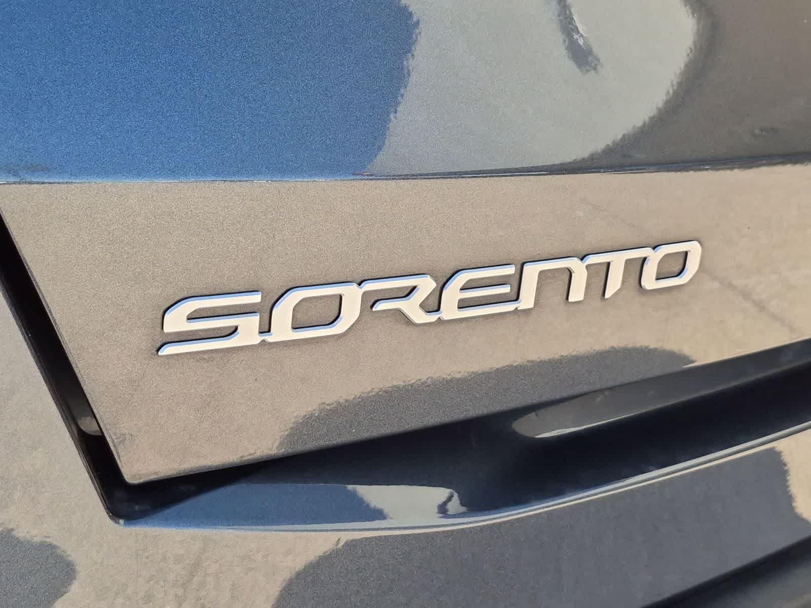 Used 2024 Kia Sorento S FWD image 13