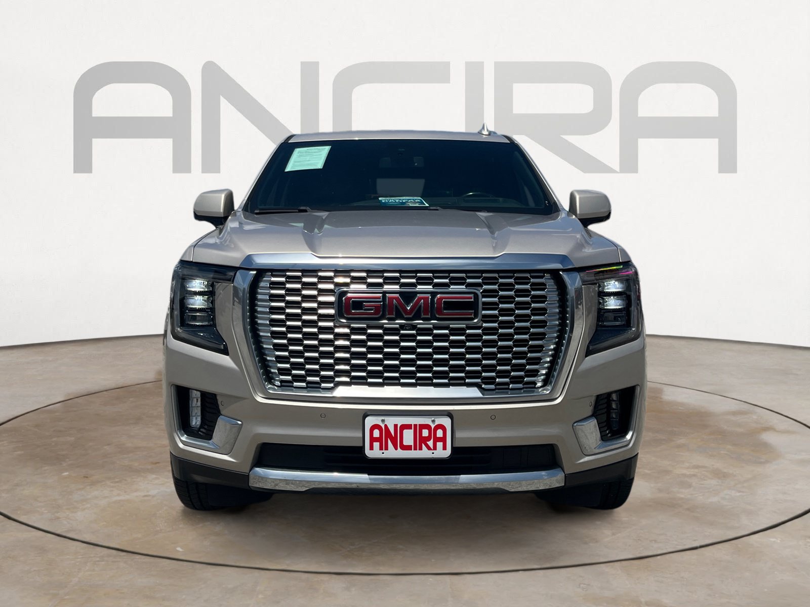 Used 2022 GMC Yukon XL Denali AWD/4WD image 5