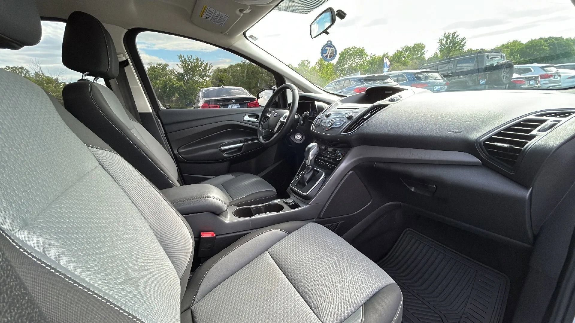 Used 2017 Ford C-MAX SE w/ Interior Protection Package FWD image 52