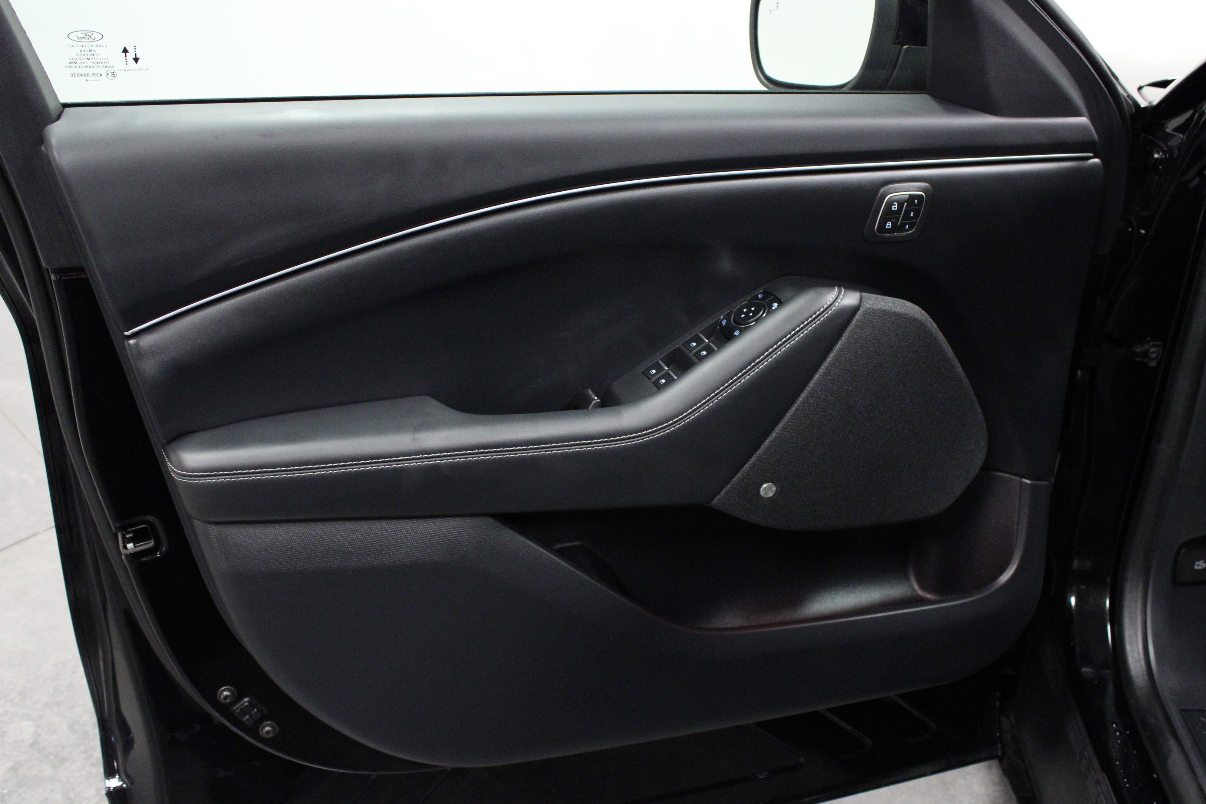 Used 2024 Ford Mustang Mach-E Premium image 11