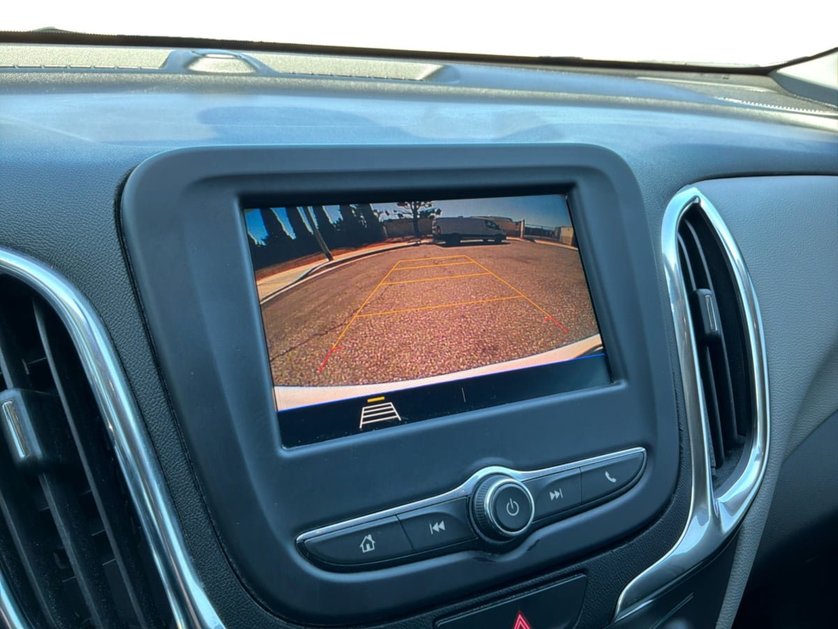 Used 2021 Chevrolet Equinox LS w/ LS Convenience Package FWD image 13