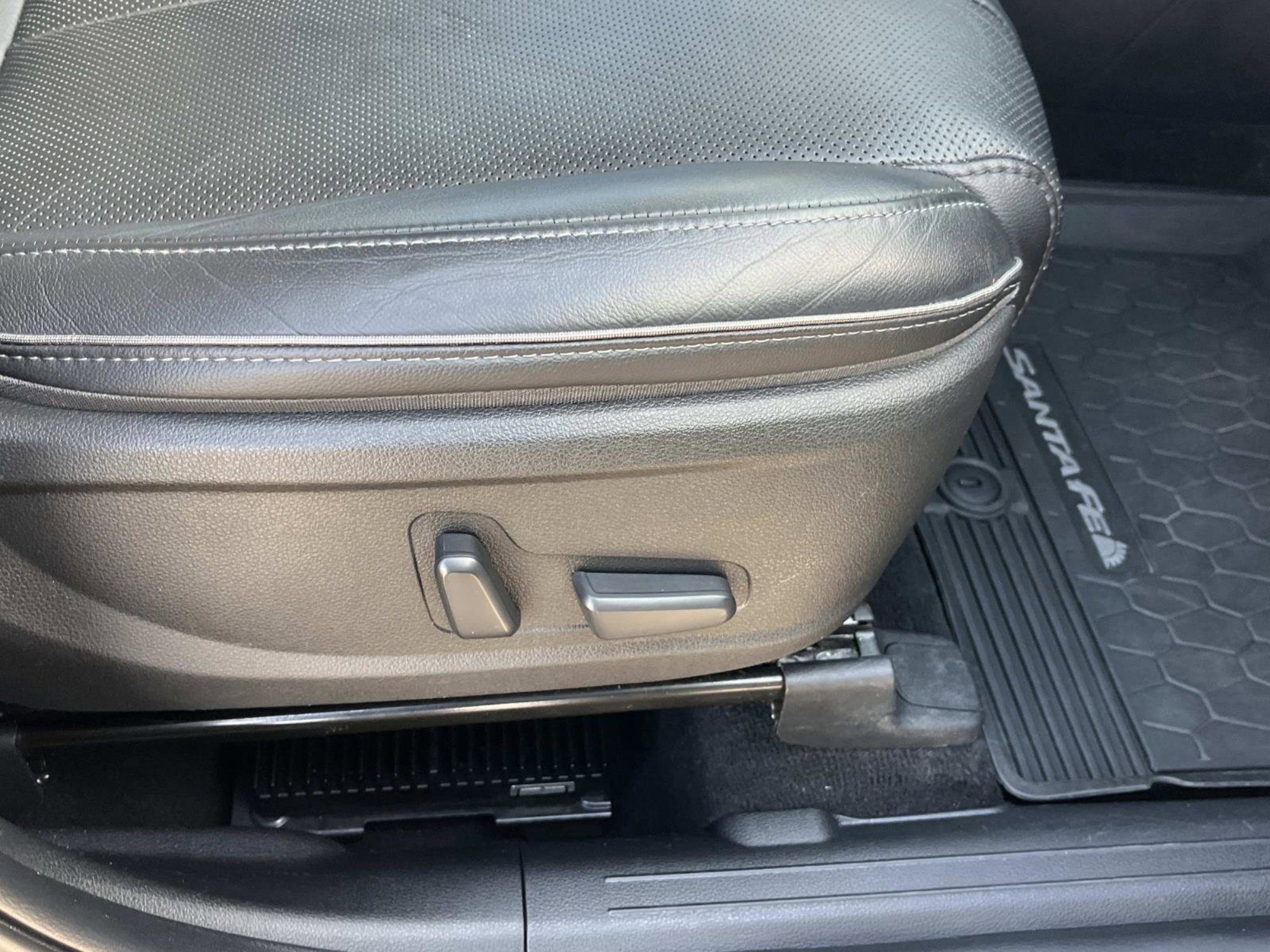 Used 2023 Hyundai Santa Fe Limited image 20