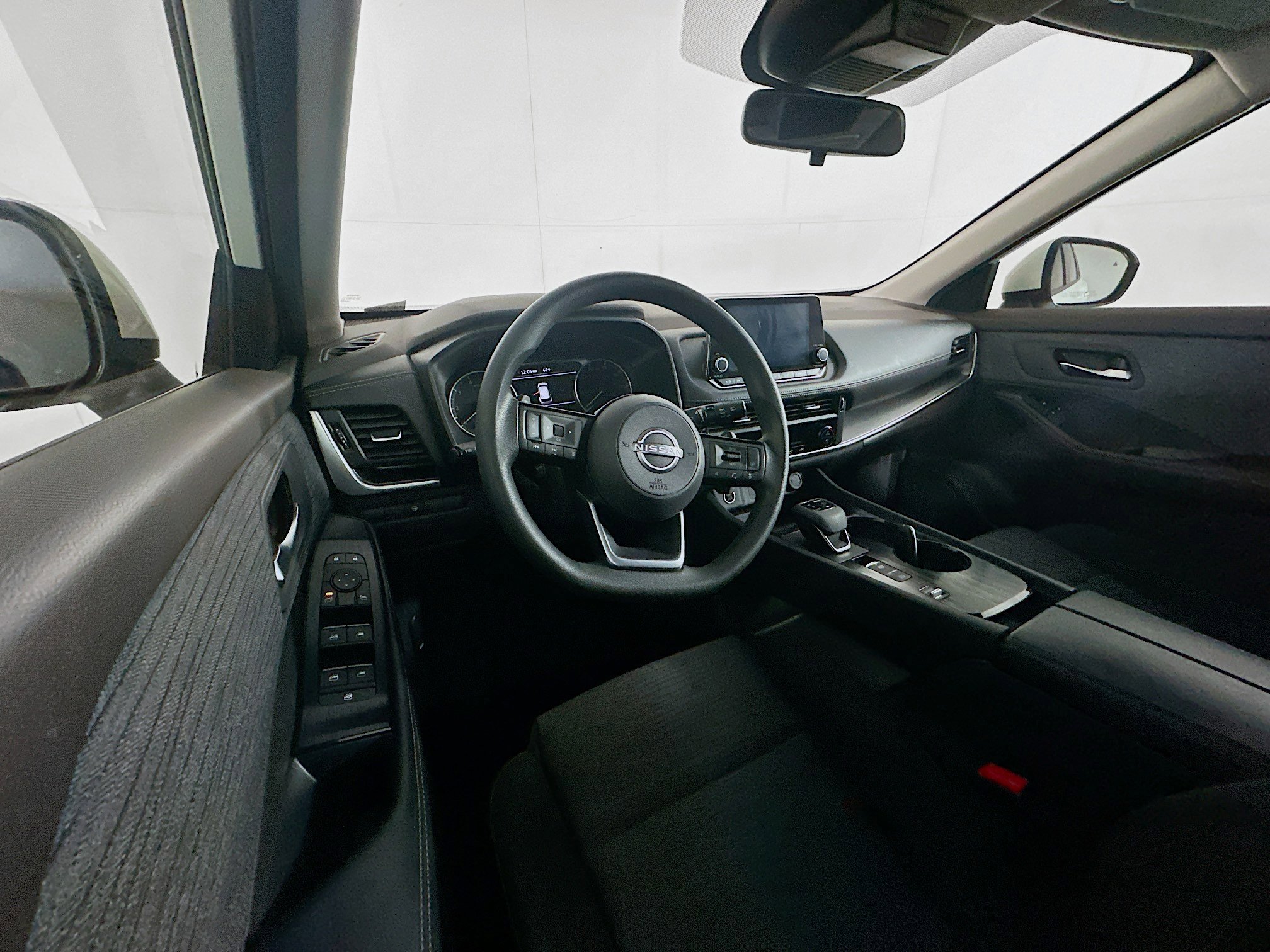 Used 2023 Nissan Rogue SV image 18