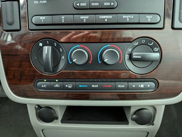 Used 2007 Ford Freestar SEL image 20