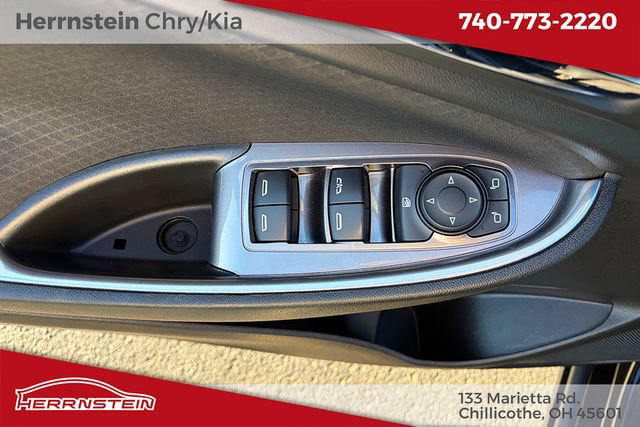 Used 2021 Chevrolet Malibu LT FWD image 14