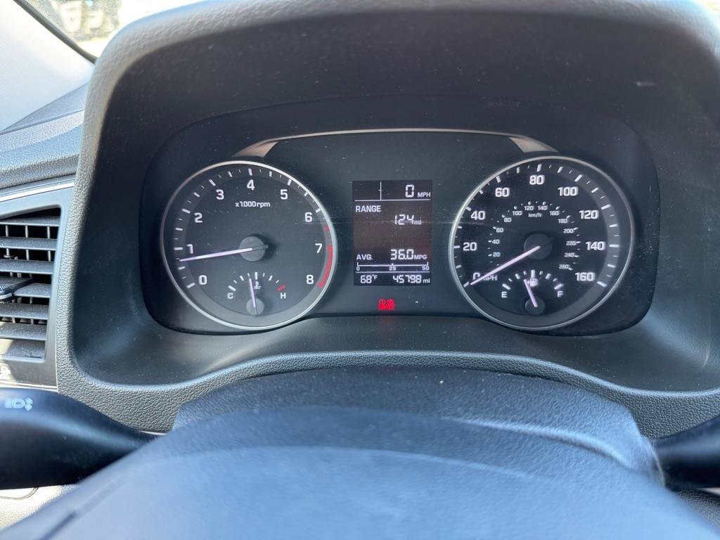 Used 2018 Hyundai Elantra SE image 15