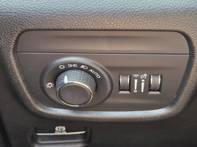 Certified 2024 Jeep Grand Cherokee Altitude image 21