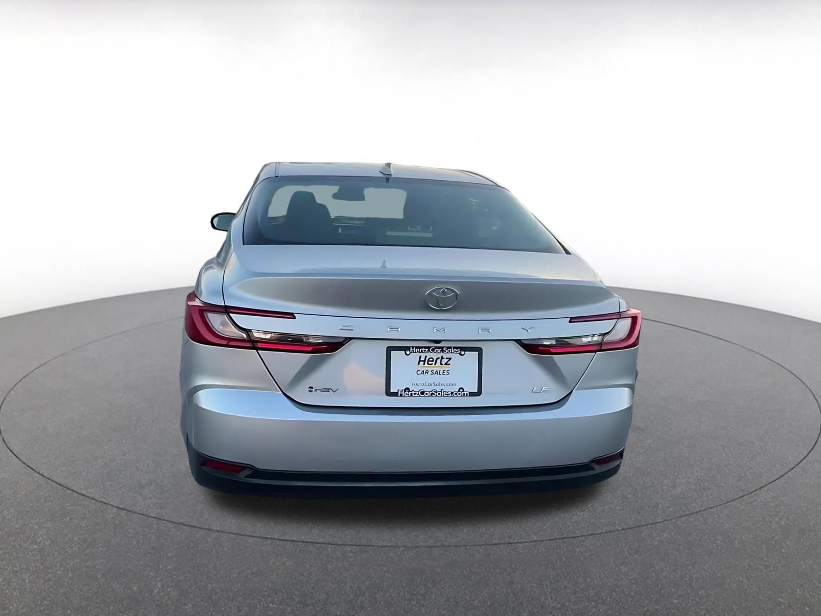 Used 2025 Toyota Camry LE image 7