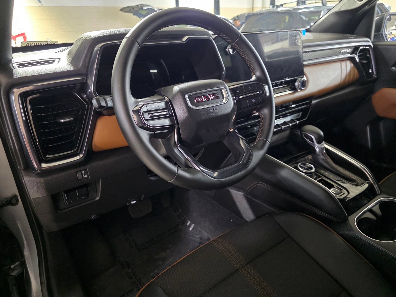 Used 2025 GMC Canyon AT4 AWD/4WD image 27