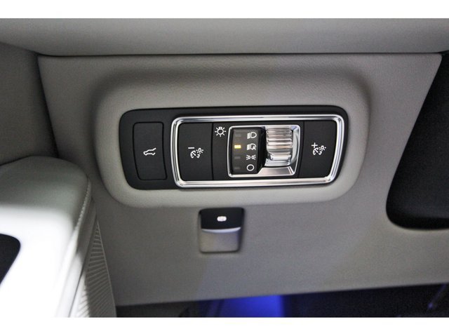 Used 2026 Lincoln Nautilus Premier AWD/4WD image 25