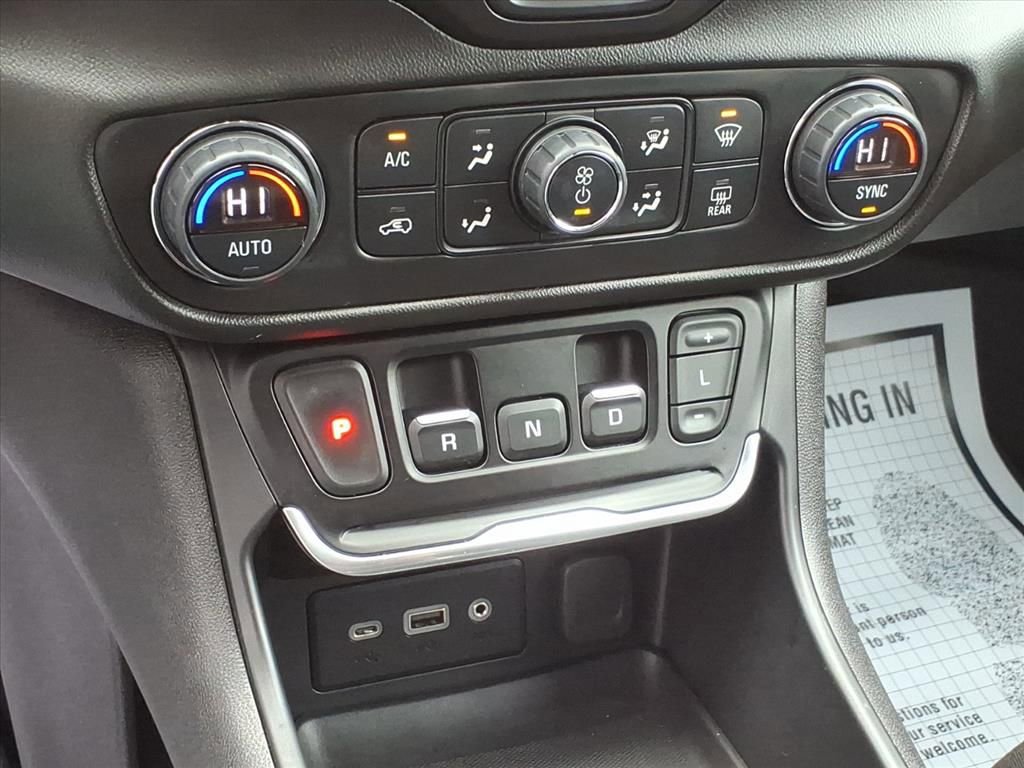Used 2020 GMC Terrain SLE w/ Driver Convenience Package image 24