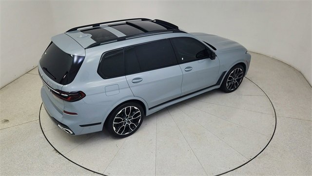Used 2025 BMW X7 M60i image 86