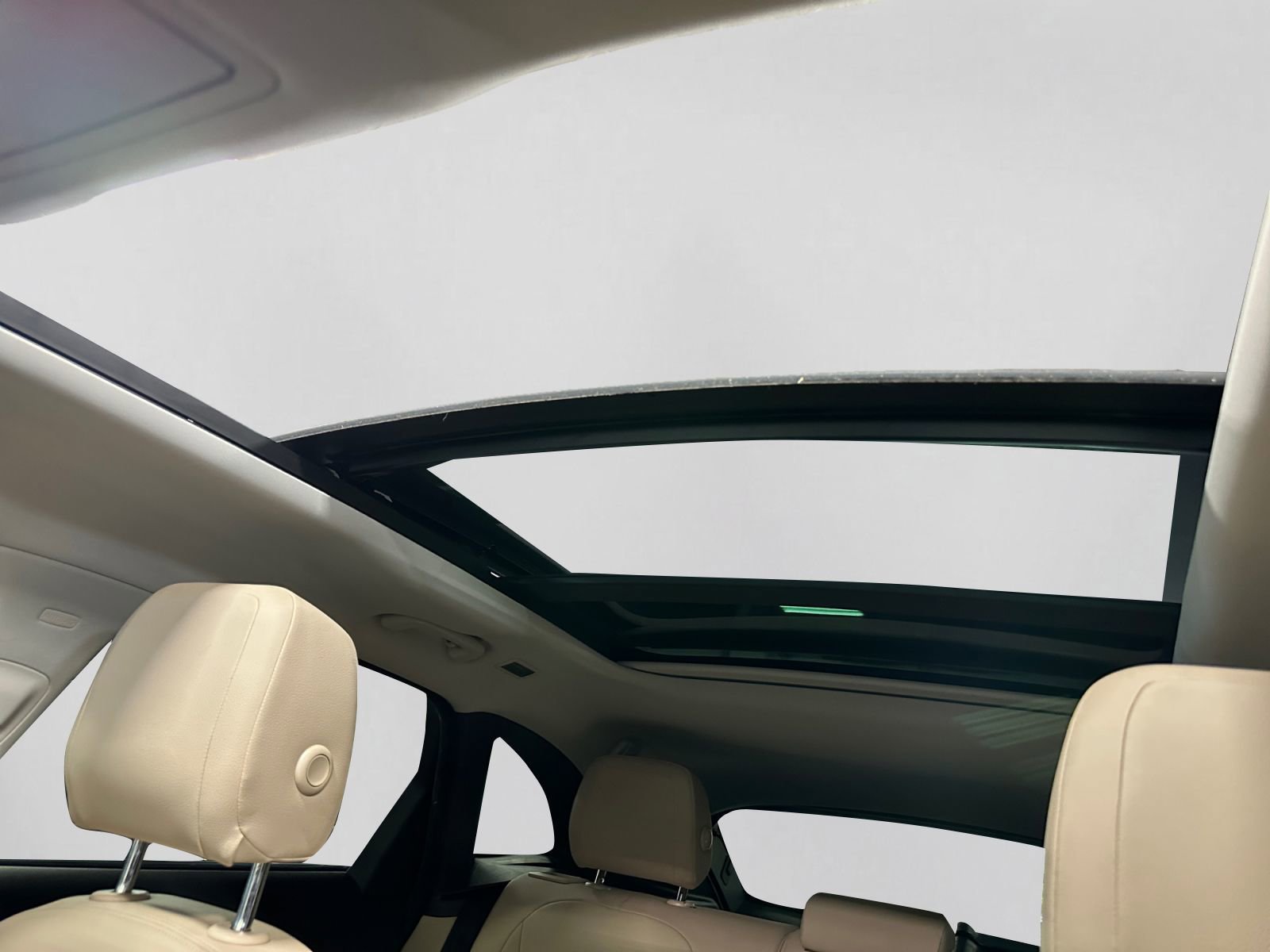 Used 2018 Jaguar F-PACE Premium AWD/4WD image 37