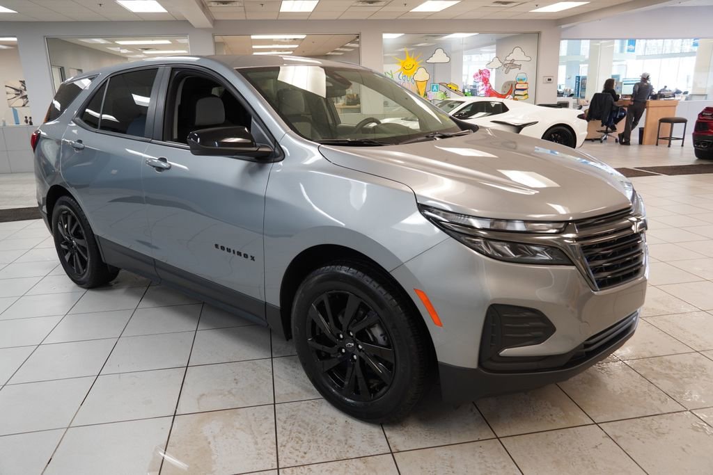 Used 2023 Chevrolet Equinox LS w/ LS Convenience Package image 16