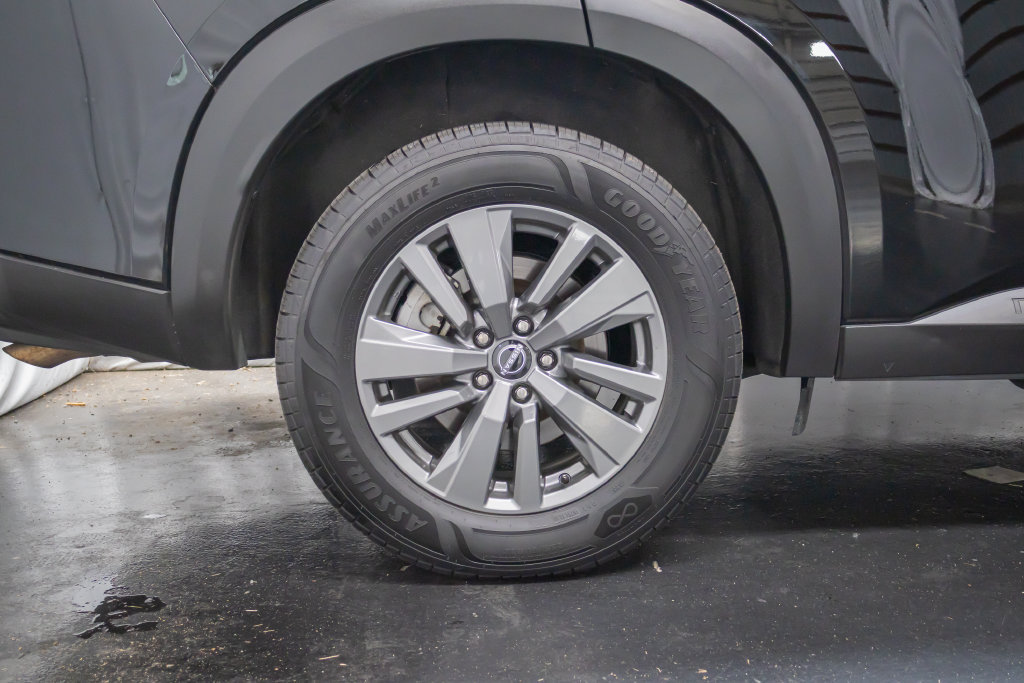Used 2024 Nissan Pathfinder SV AWD/4WD image 7