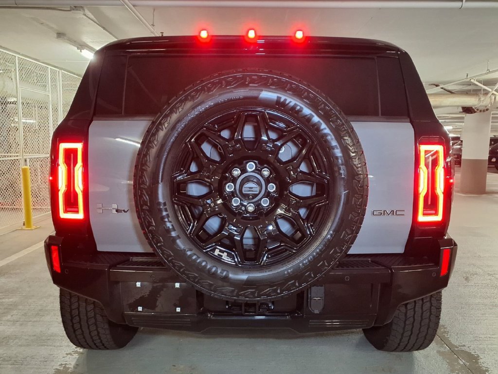 Used 2026 GMC Hummer EV SUV AWD/4WD image 20